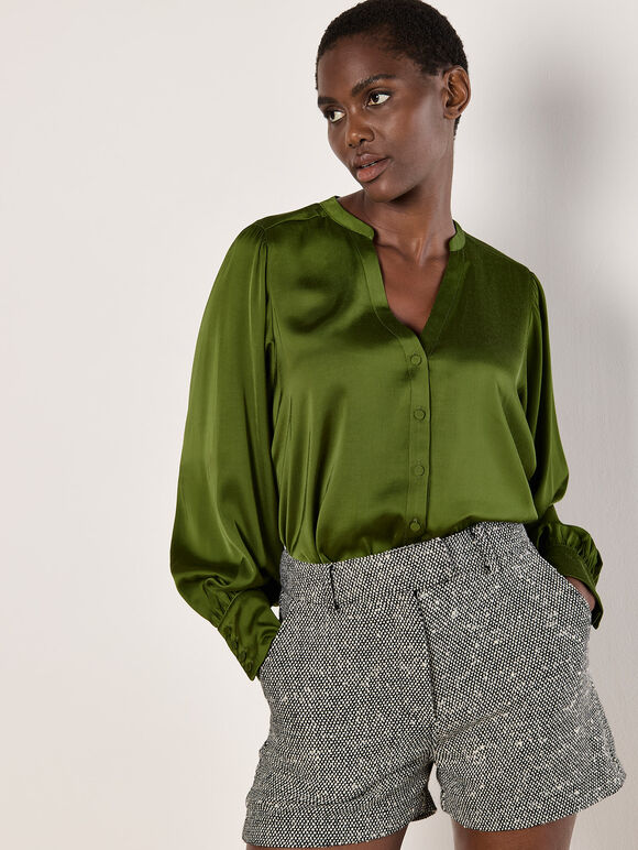 GREEN