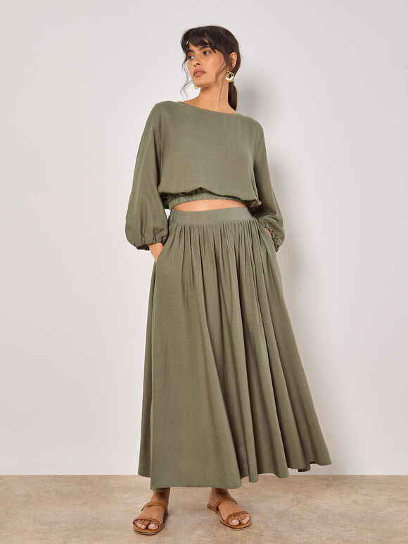 GREEN